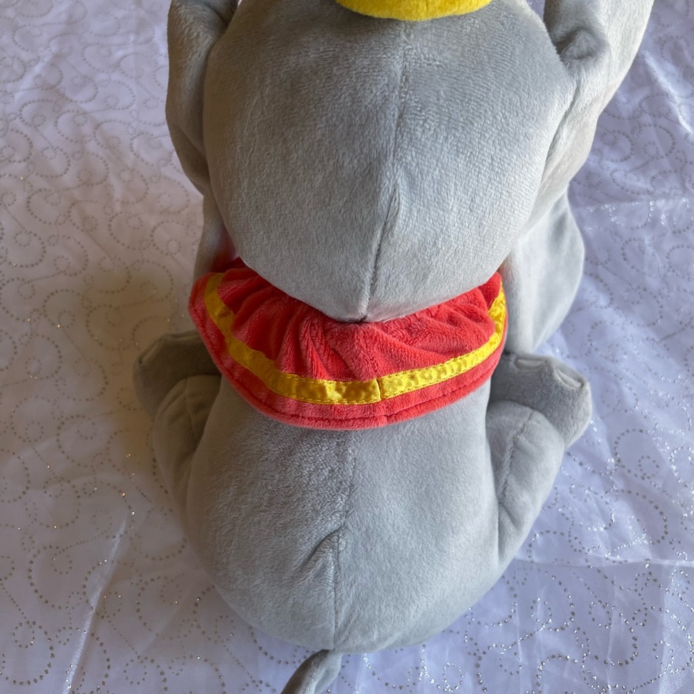 Dumbo - Picture 5 of 9